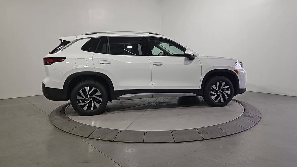 New 2026 Volkswagen Tiguan S image 6