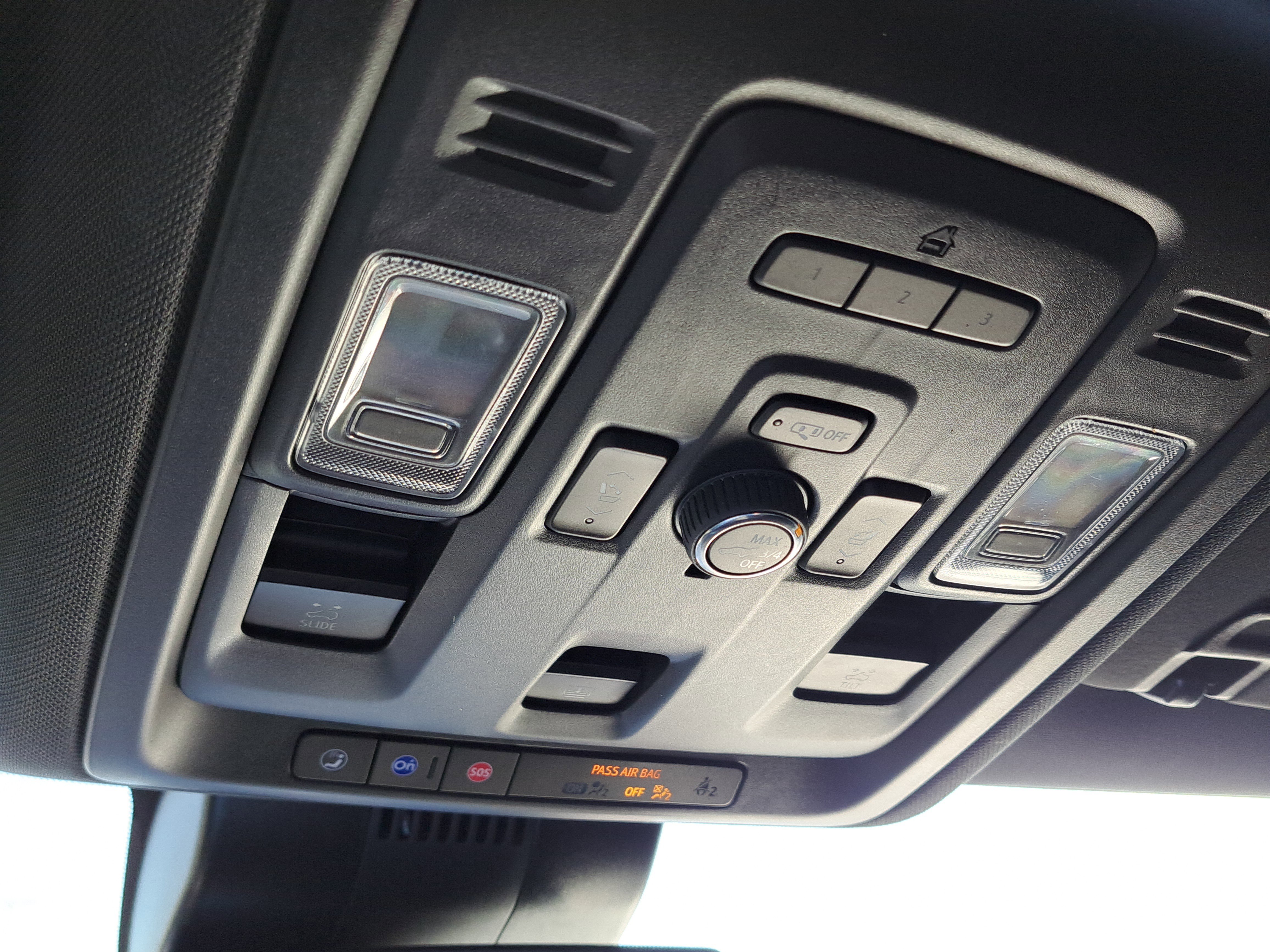 Used 2023 GMC Yukon SLT w/ SLT Premium Package image 26