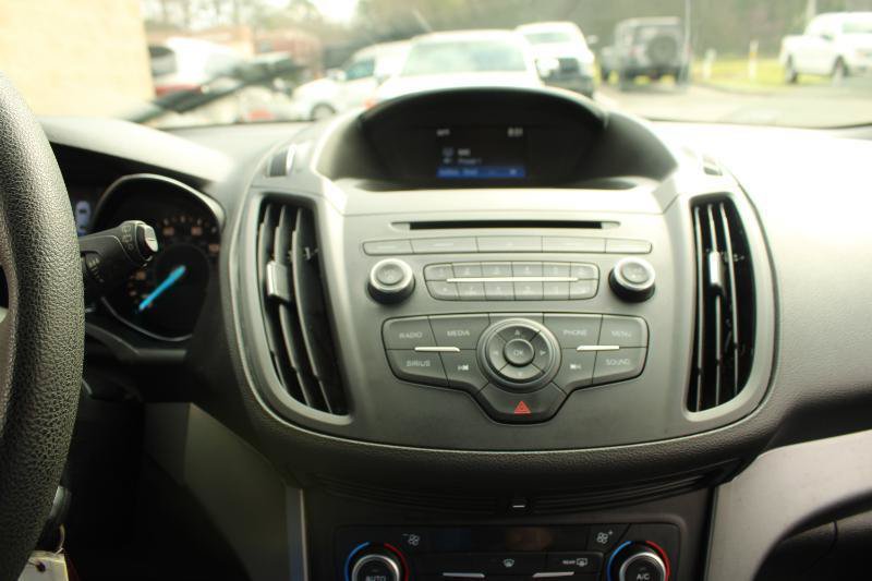 Used 2018 Ford Escape SE FWD image 19