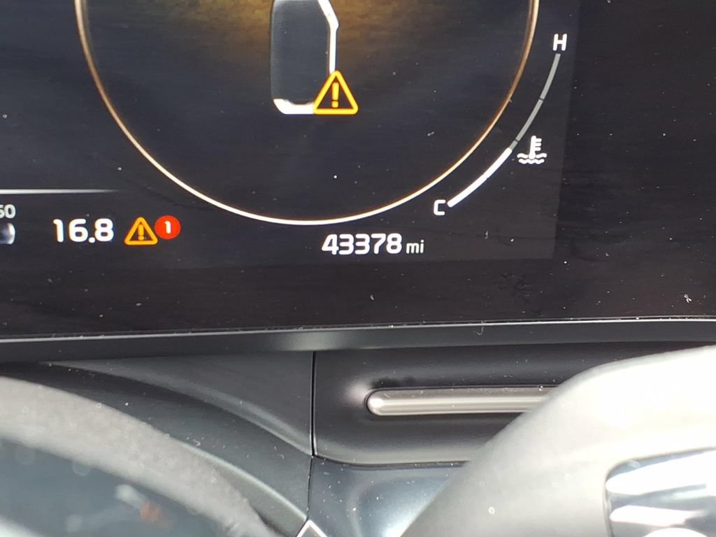 Used 2022 Kia Carnival SX Prestige FWD image 41