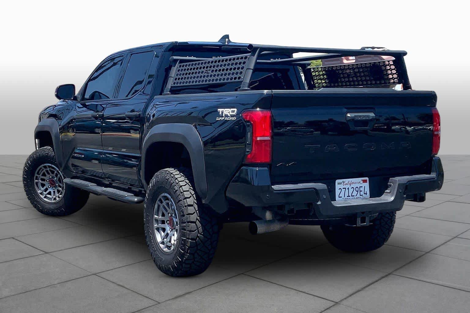 Used 2025 Toyota Tacoma TRD Off-Road w/ TRD Off Road Premium Package AWD/4WD image 11