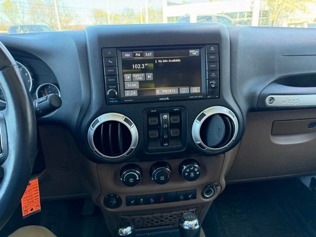 Used 2015 Jeep Wrangler Unlimited Sahara w/ Connectivity Group image 6