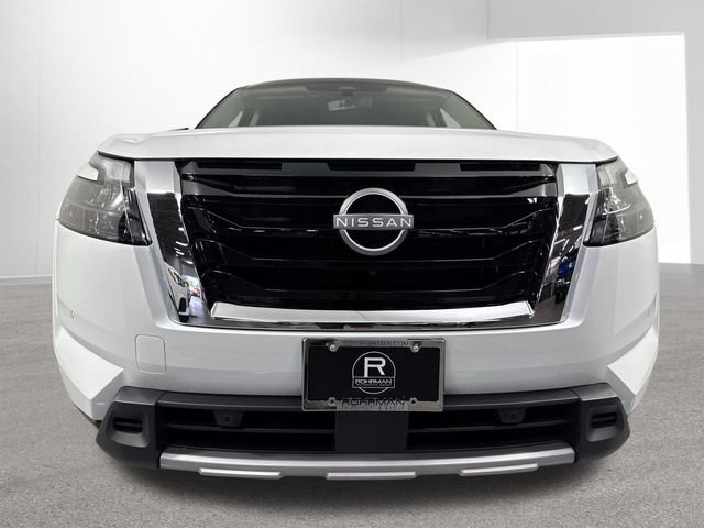 Used 2025 Nissan Pathfinder SL AWD/4WD image 27