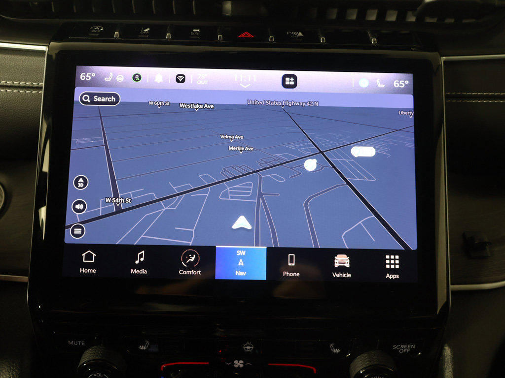 Used 2023 Jeep Grand Cherokee Limited AWD/4WD image 43