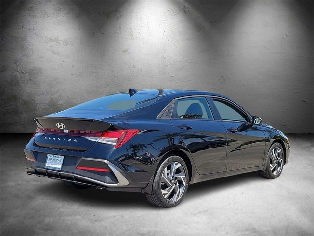 New 2025 Hyundai Elantra Sport FWD image 5
