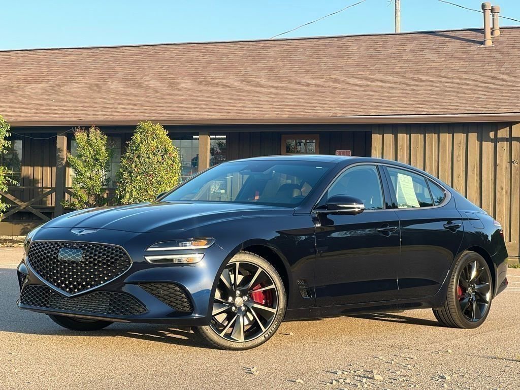 Used 2023 Genesis G70 3.3T w/ Sport Prestige Package RWD image 2