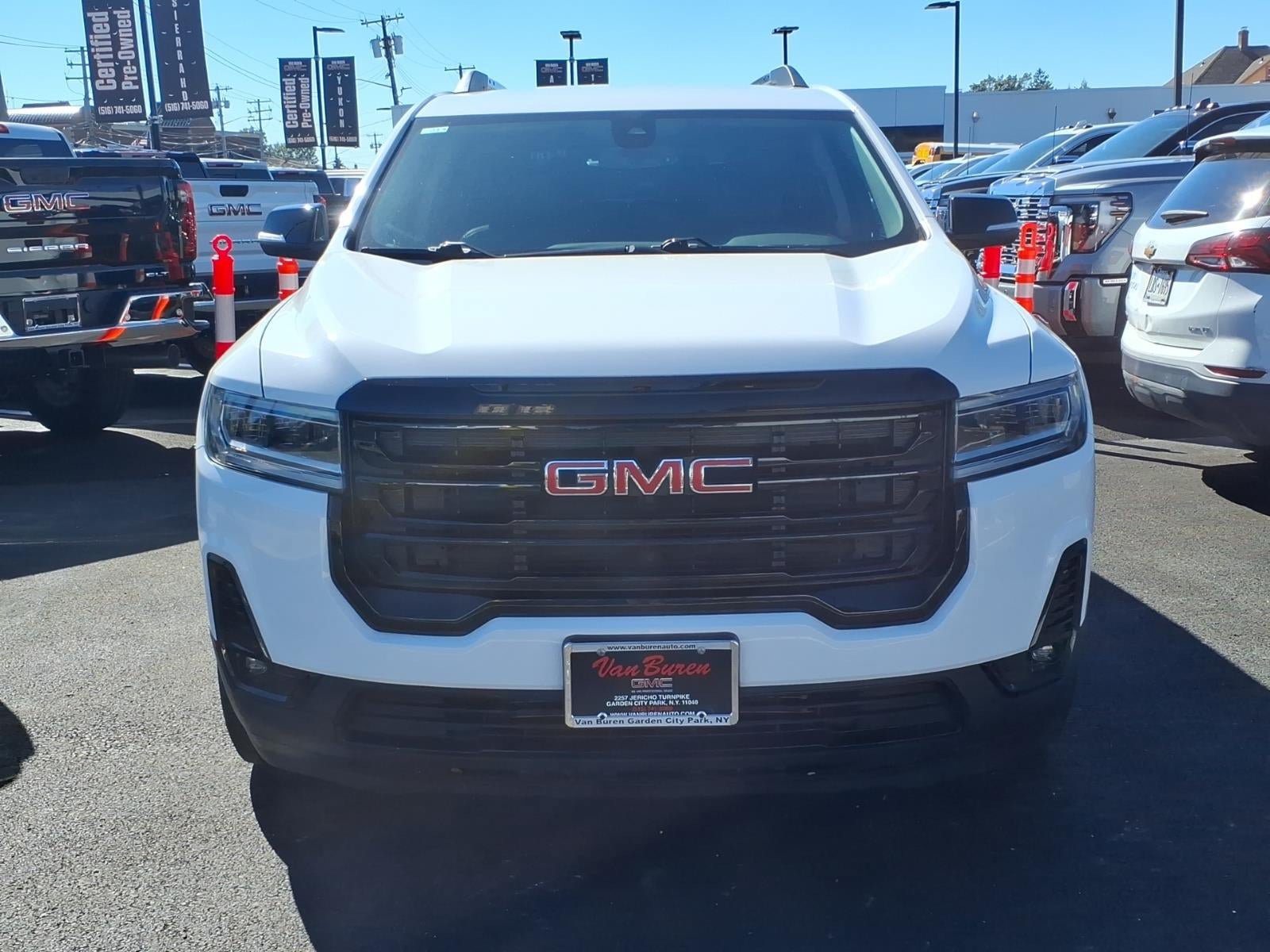 Used 2023 GMC Acadia SLT w/ Elevation Edition AWD/4WD image 2