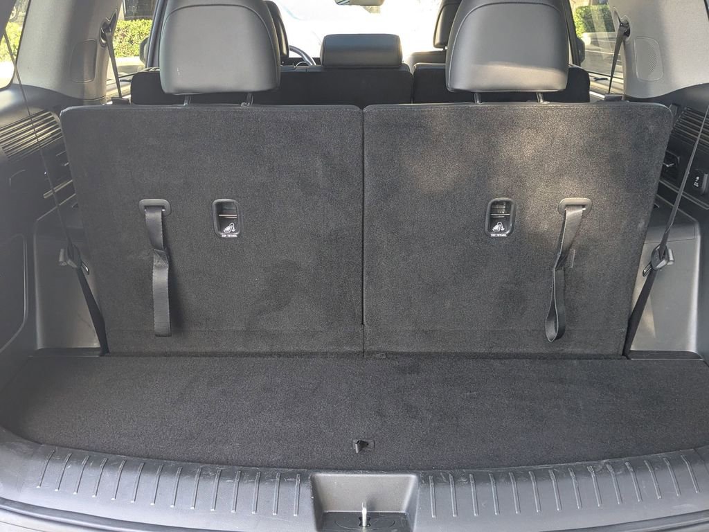 Used 2025 Hyundai Santa Fe Limited image 7