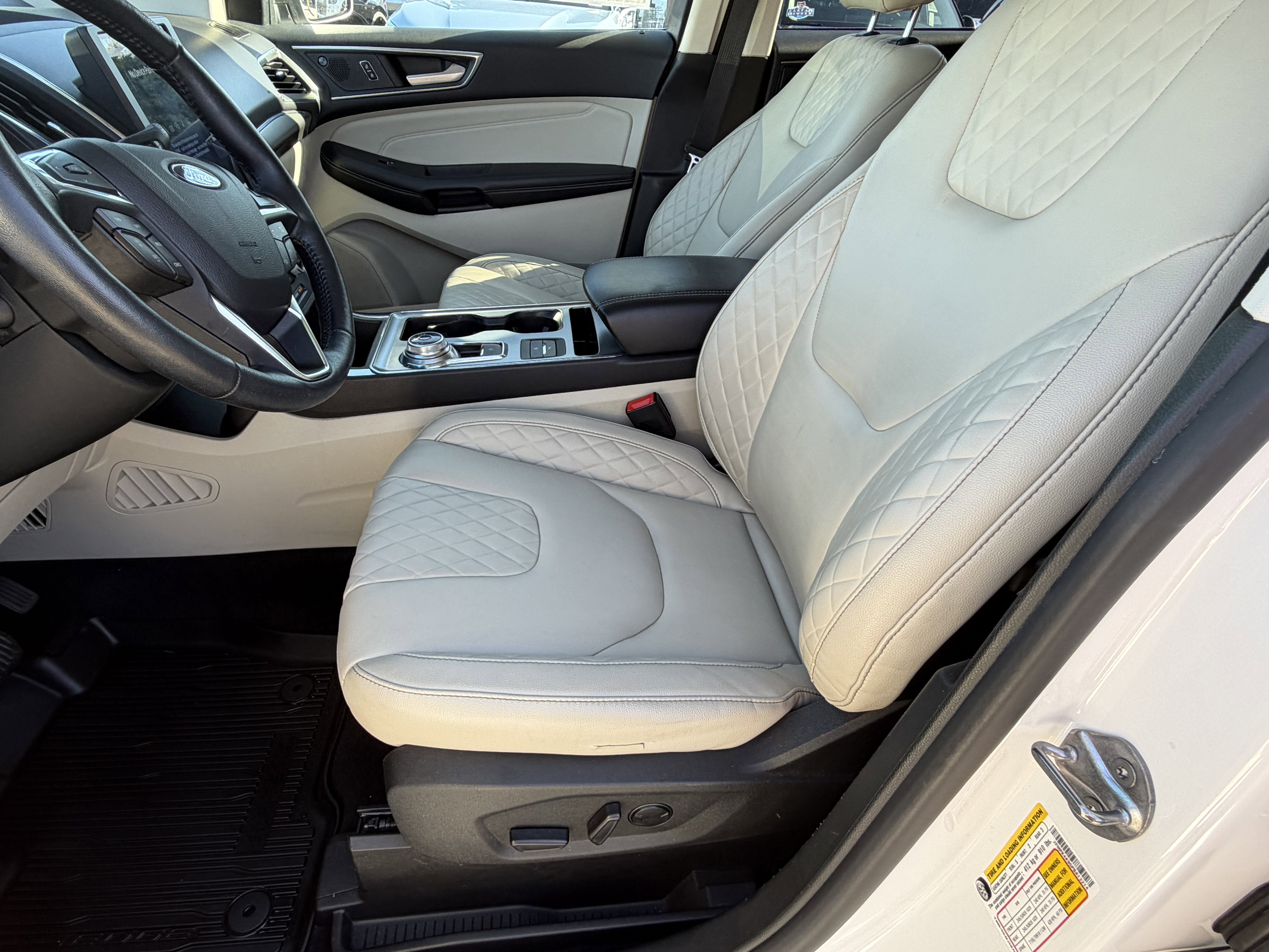 Certified 2023 Ford Edge Titanium w/ Class II Trailer Tow Package AWD/4WD image 11