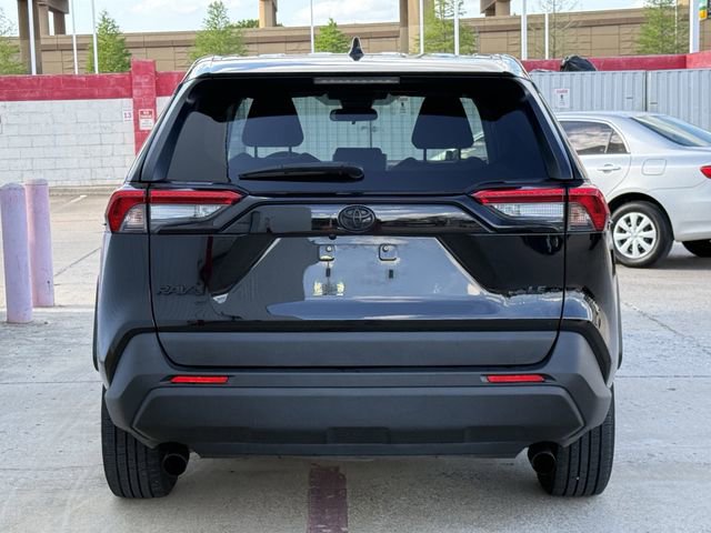 Used 2023 Toyota RAV4 LE image 5