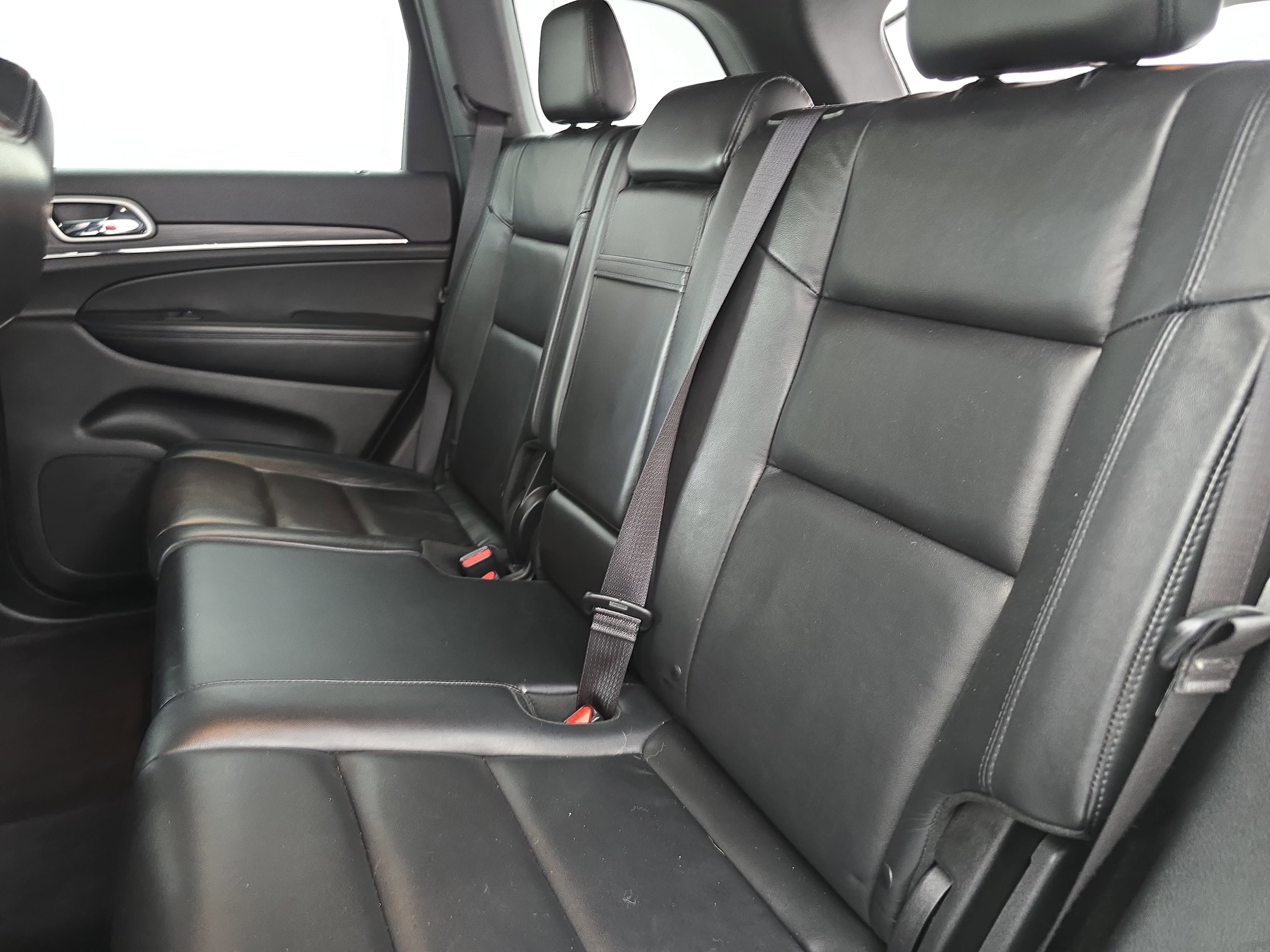 Used 2019 Jeep Grand Cherokee Limited AWD/4WD image 14