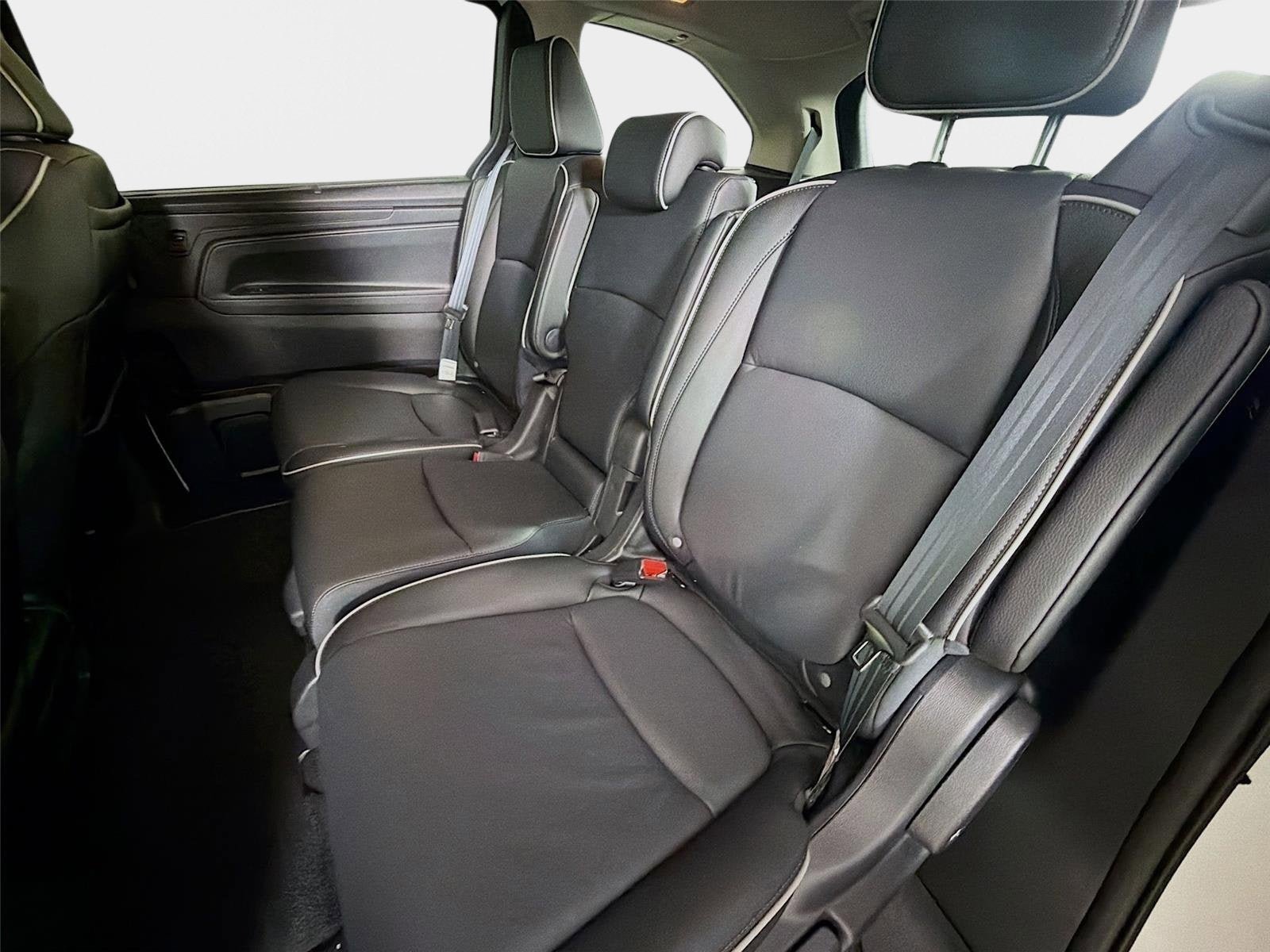 Used 2026 Honda Odyssey Touring image 24