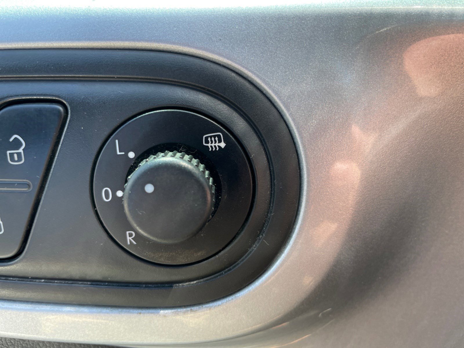 Used 2013 Volkswagen Beetle TDI FWD image 29