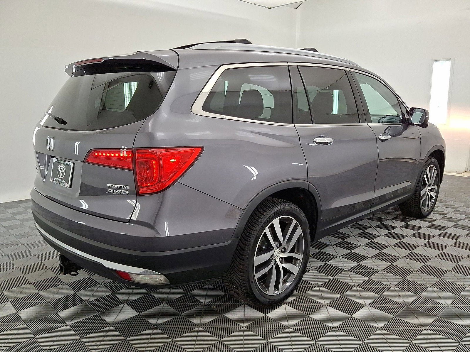 Used 2018 Honda Pilot Touring image 25