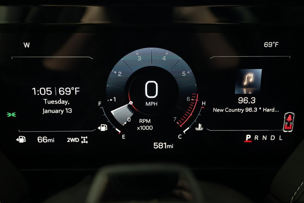 Used 2025 GMC Yukon AT4 Ultimate w/ LPO, Illumination Package image 24