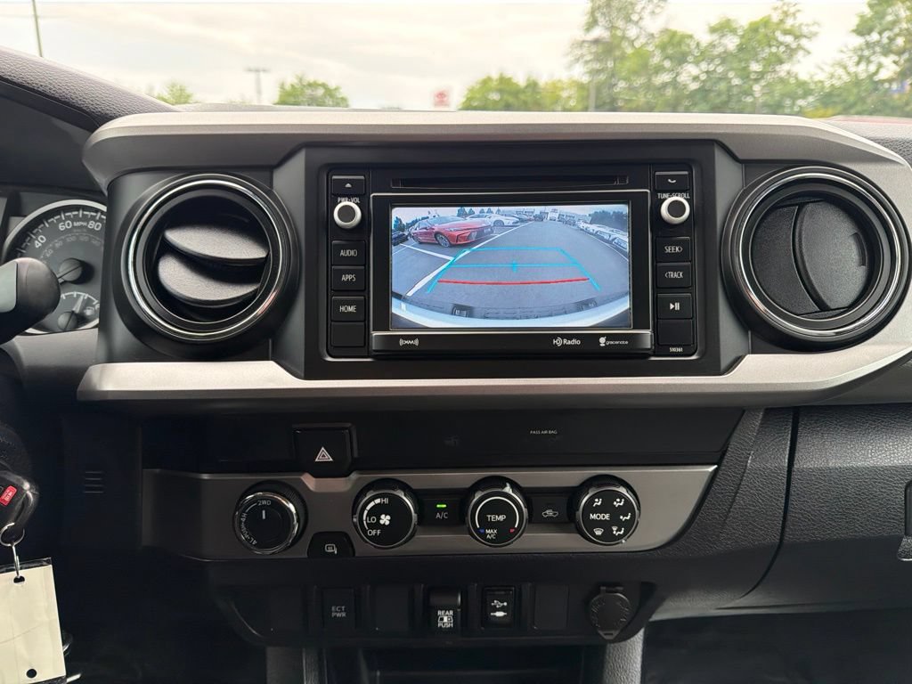 Used 2019 Toyota Tacoma SR5 AWD/4WD image 29