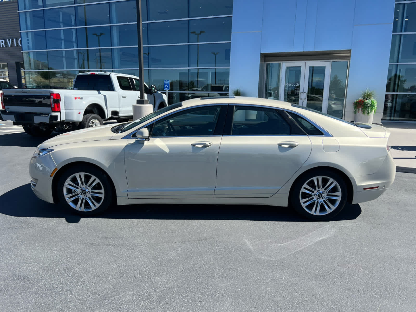 Used 2014 Lincoln MKZ Hybrid w/ Equipment Group 202A Reserve FWD image 12