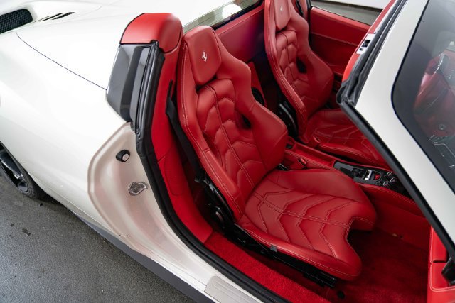 Used 2014 Ferrari 458 Spider RWD image 25
