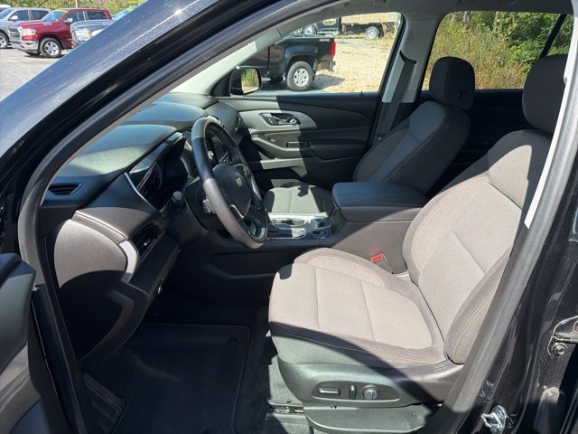 Used 2020 Chevrolet Traverse LT image 21