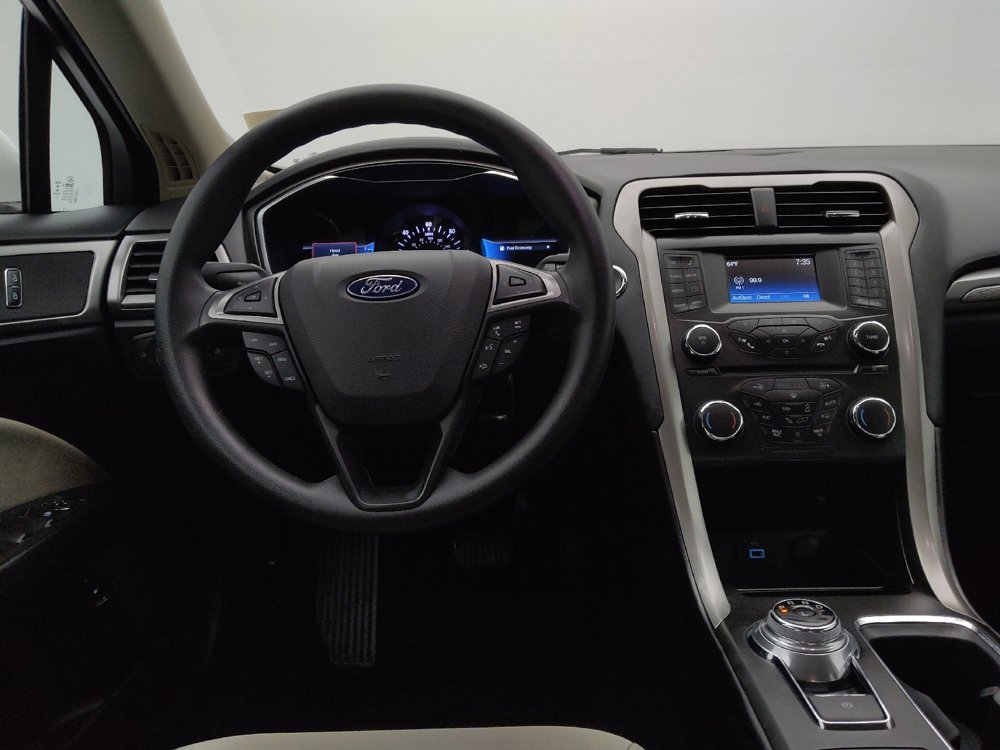 Used 2018 Ford Fusion S FWD image 22