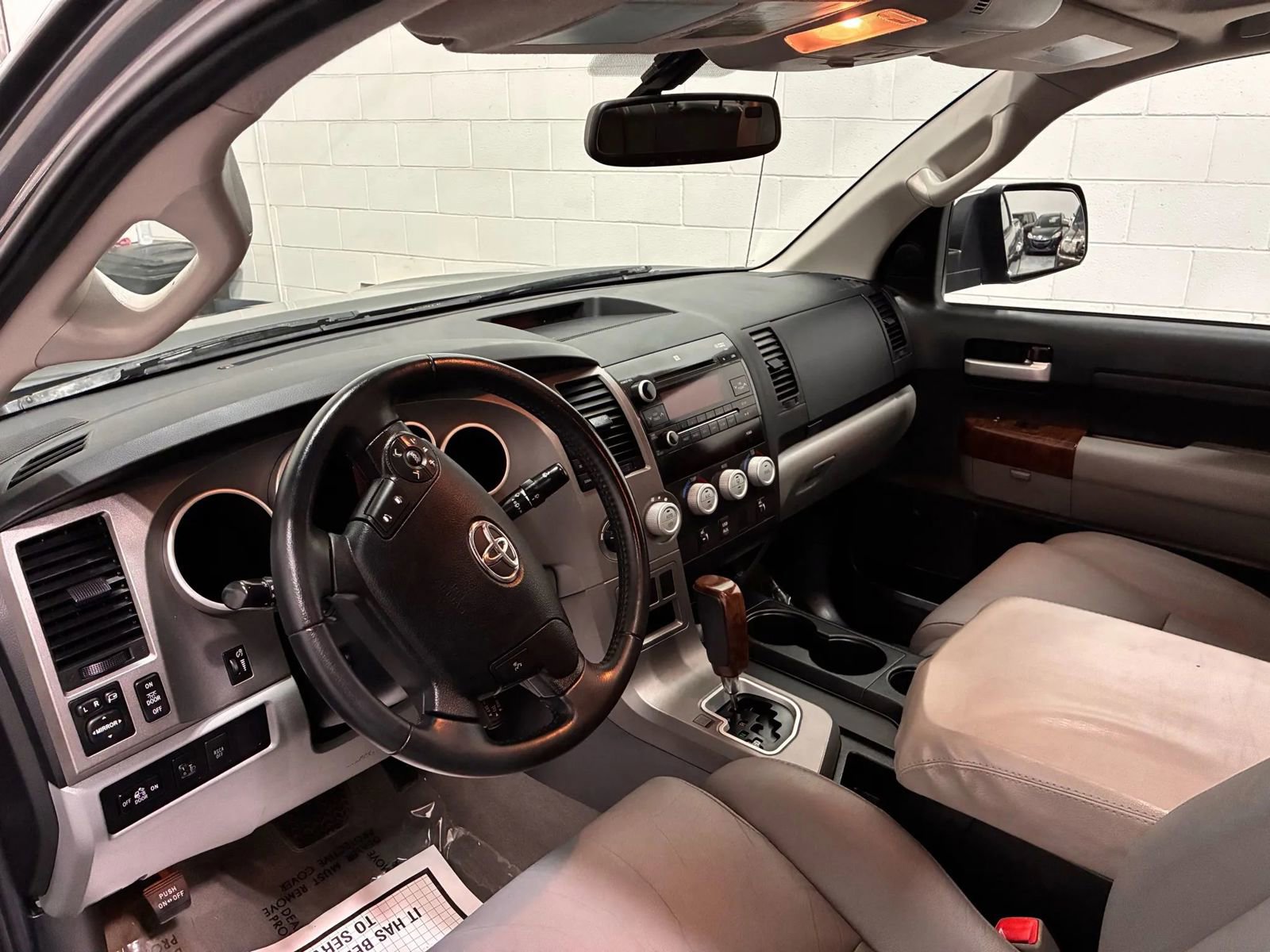 Used 2011 Toyota Tundra Limited w/ Memory Pkg AWD/4WD image 5