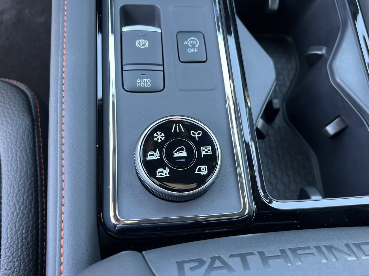 New 2026 Nissan Pathfinder Rock Creek w/ Rock Creek Premium Package AWD/4WD image 12