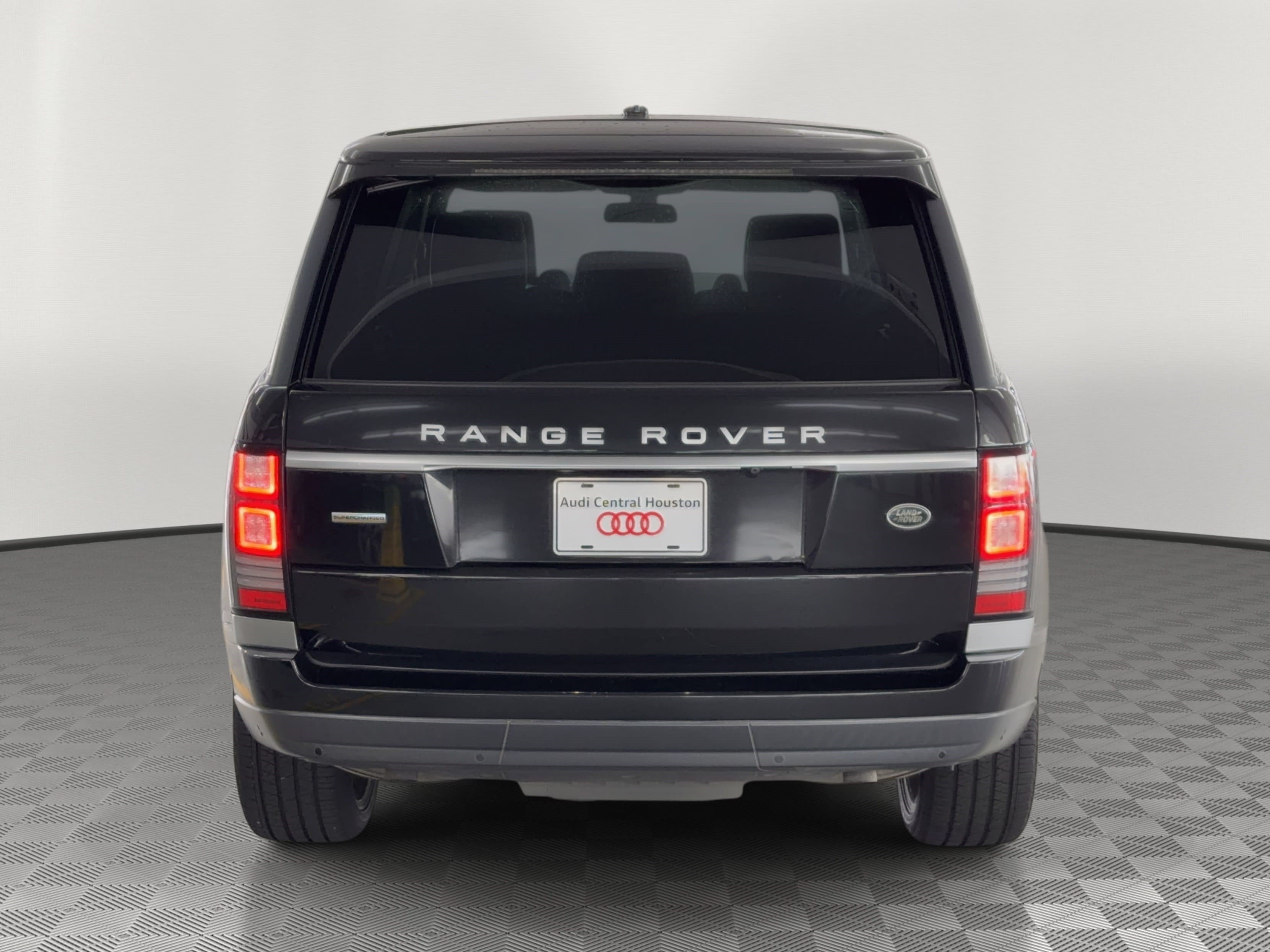 Used 2015 Land Rover Range Rover Supercharged AWD/4WD image 10