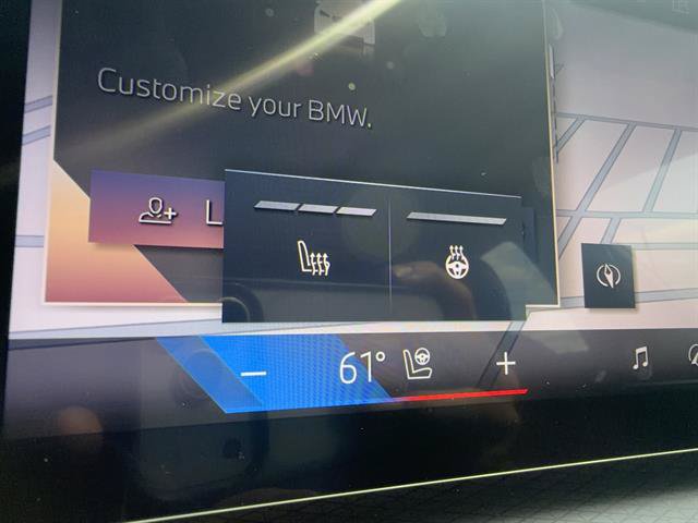 New 2025 BMW 330i xDrive Sedan w/ Convenience Package AWD/4WD image 40