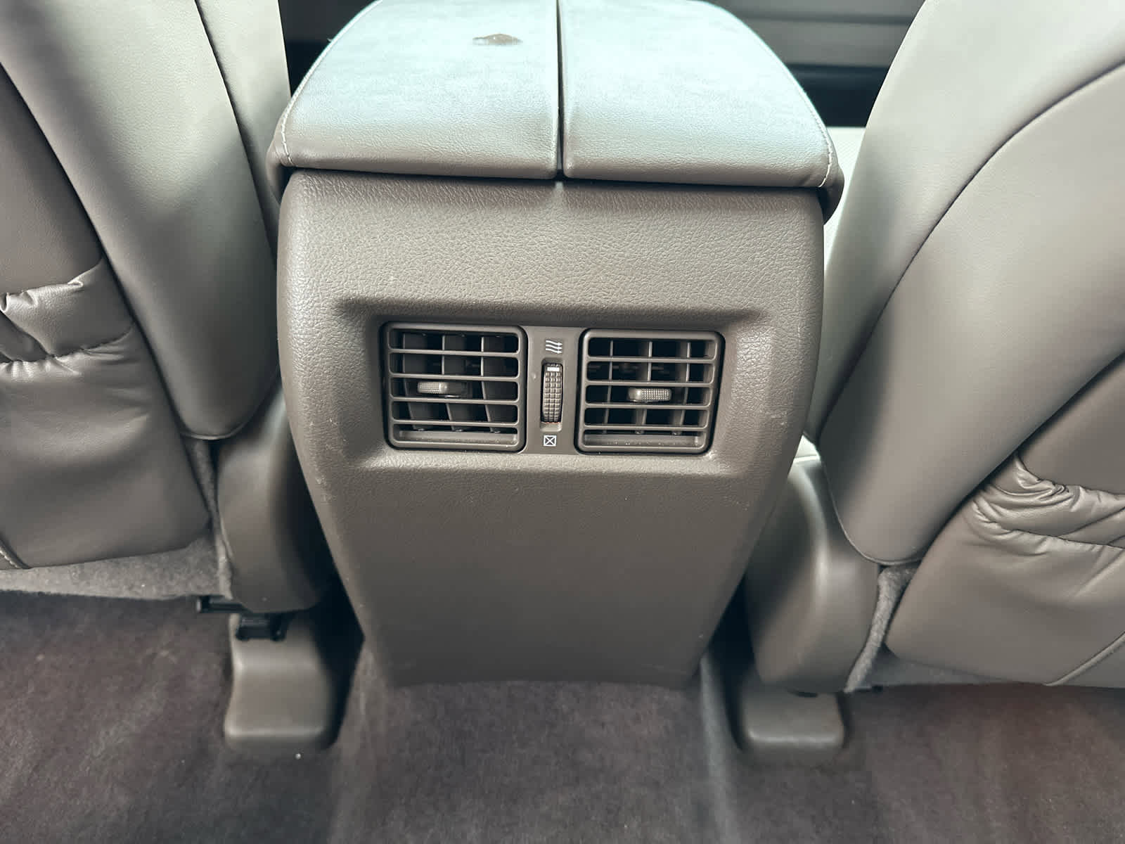 Used 2018 Lexus GX 460 w/ Navigation Package image 22