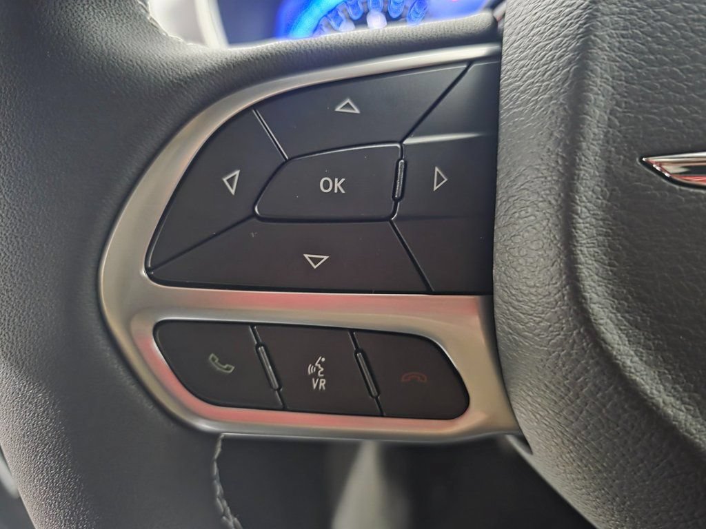New 2026 Chrysler Pacifica Select FWD image 5