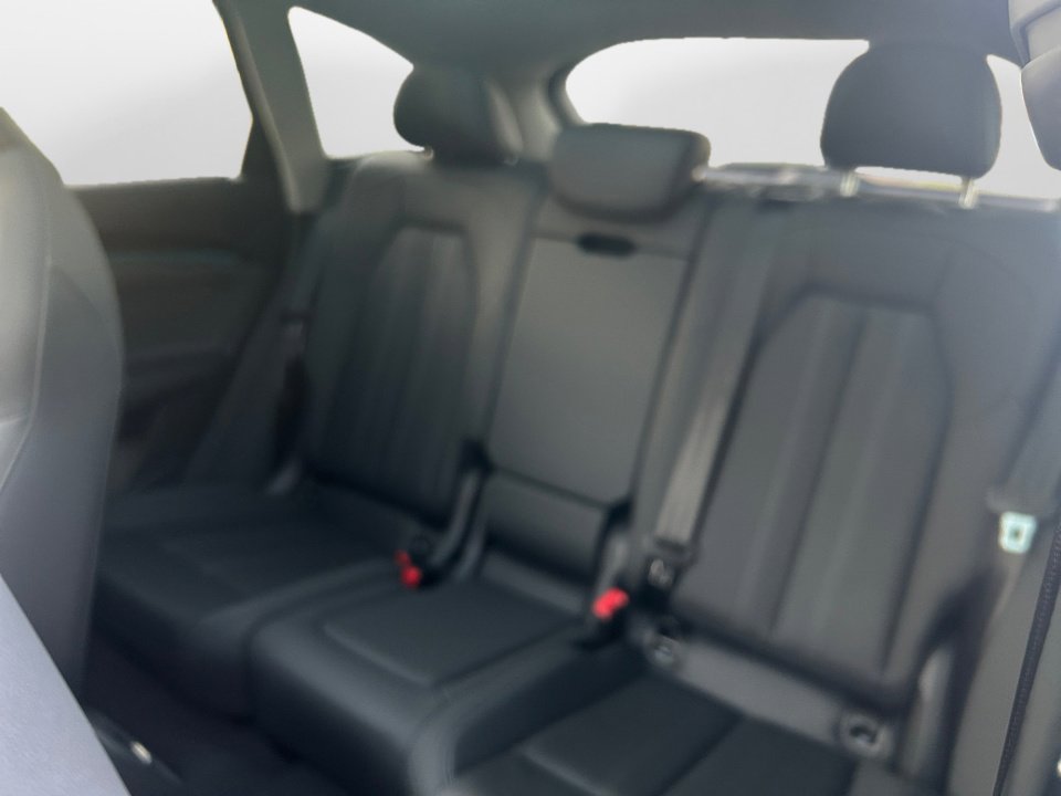 Used 2025 Audi Q5 Premium Plus w/ Premium Plus image 10