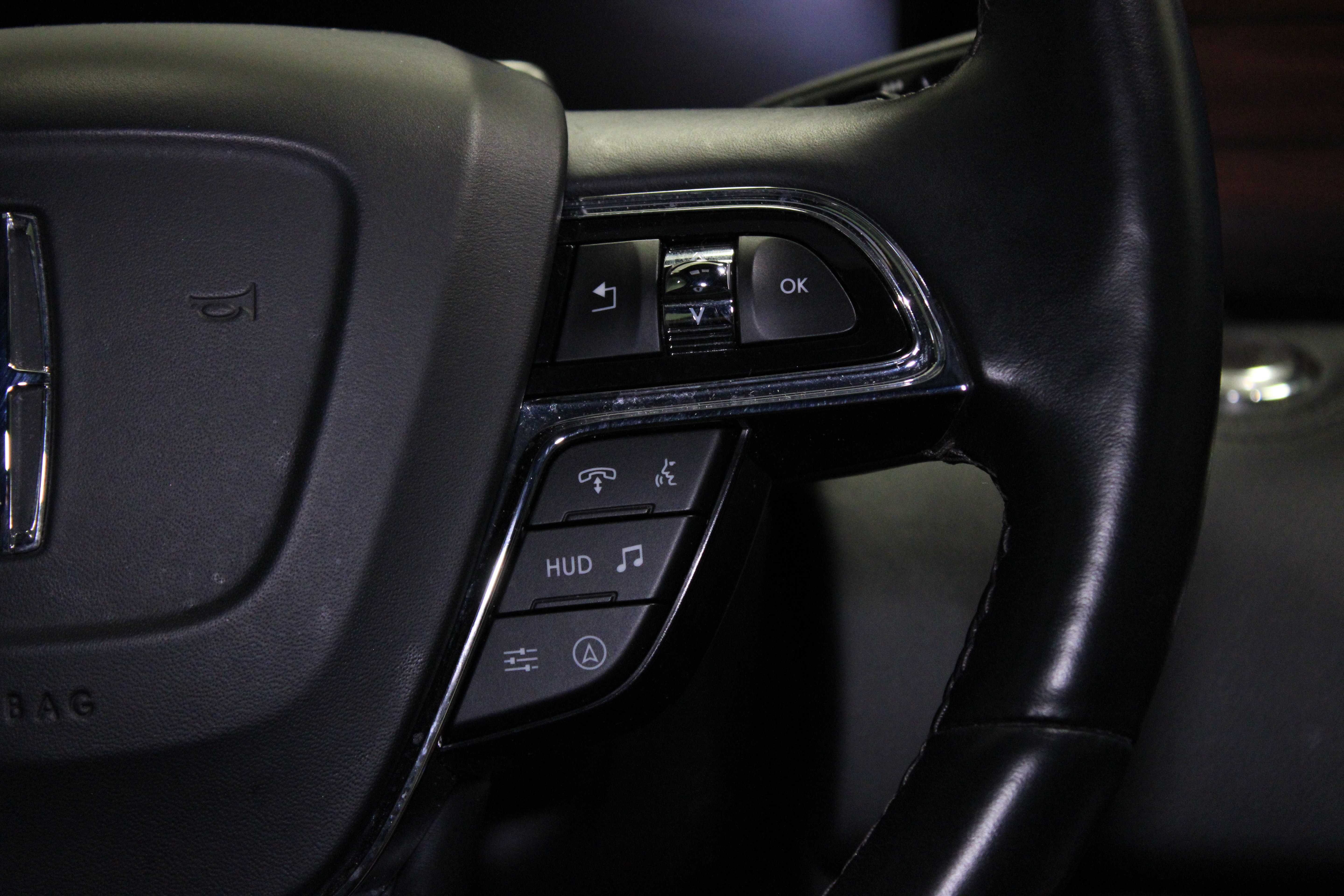 Used 2024 Lincoln Navigator L Reserve AWD/4WD image 26