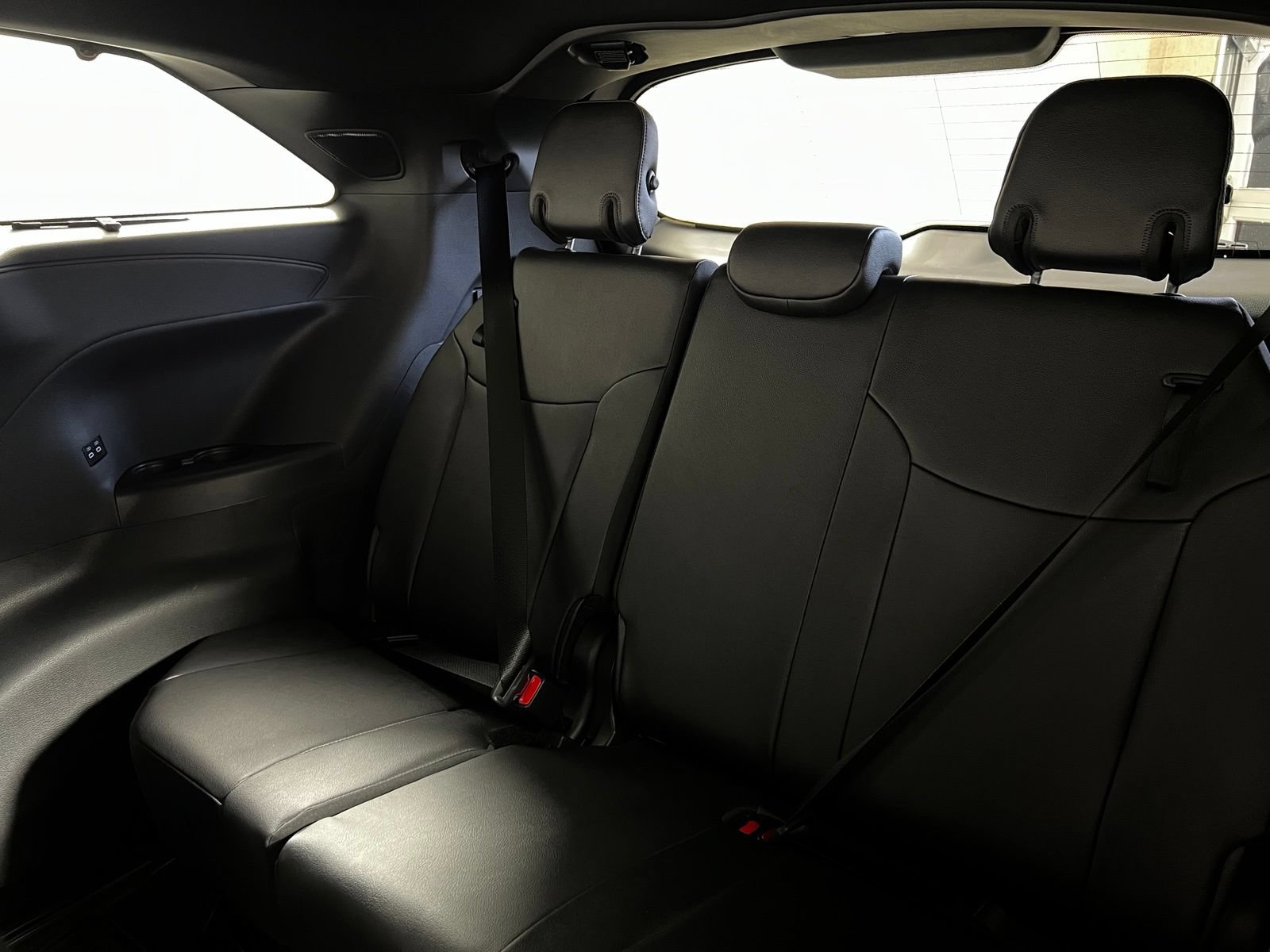 Used 2026 Toyota Sienna Limited FWD image 26