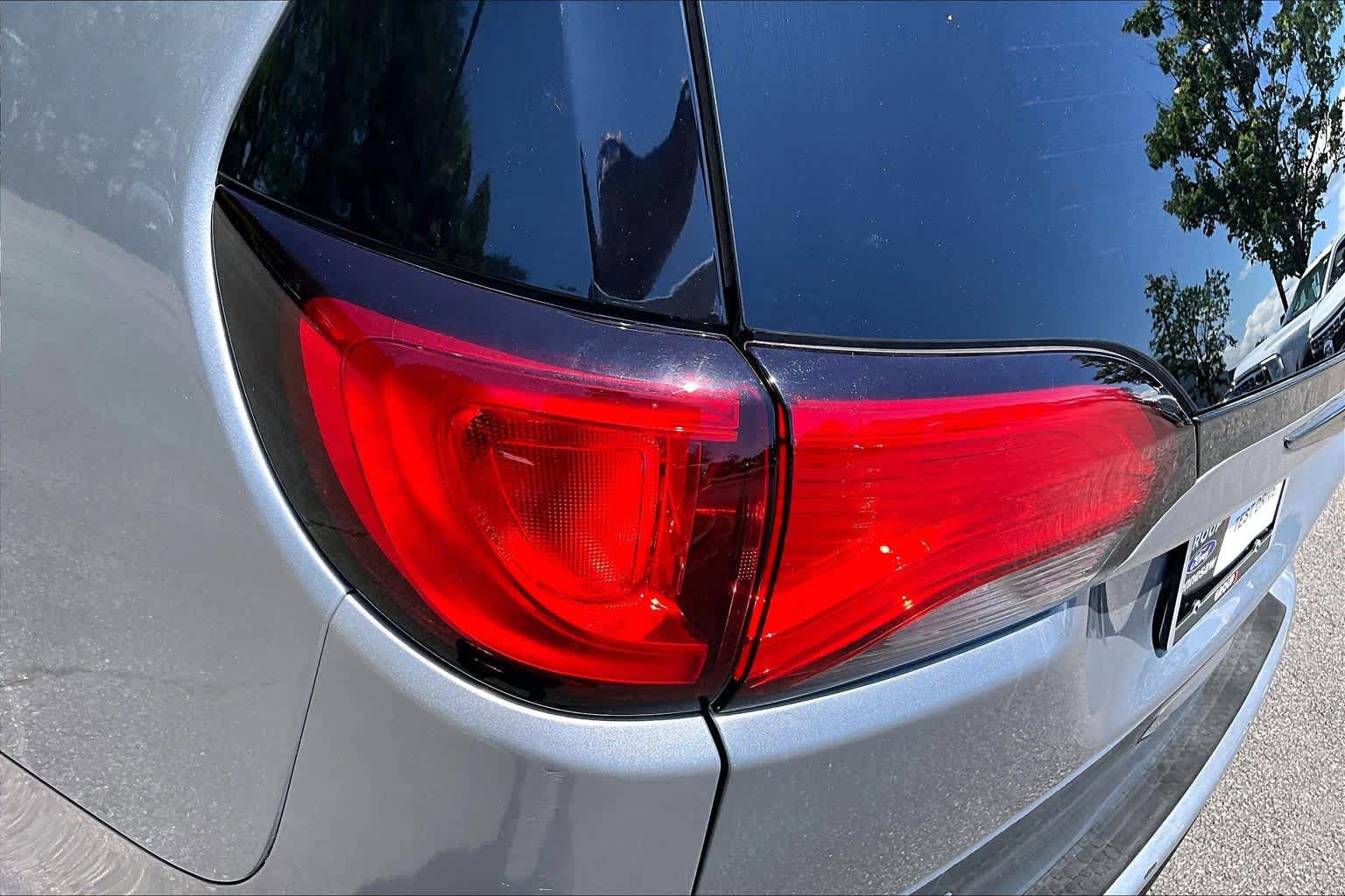 Used 2019 Chrysler Pacifica Touring Plus w/ S Appearance Package FWD image 27