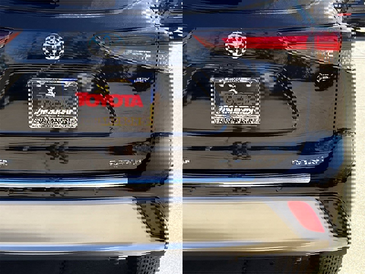 Used 2025 Toyota Highlander Platinum image 6