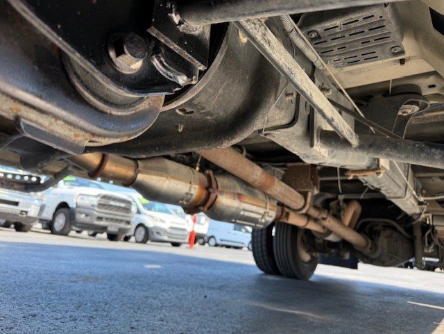 Used 2009 Ford F550 2WD Regular Cab Super Duty image 25