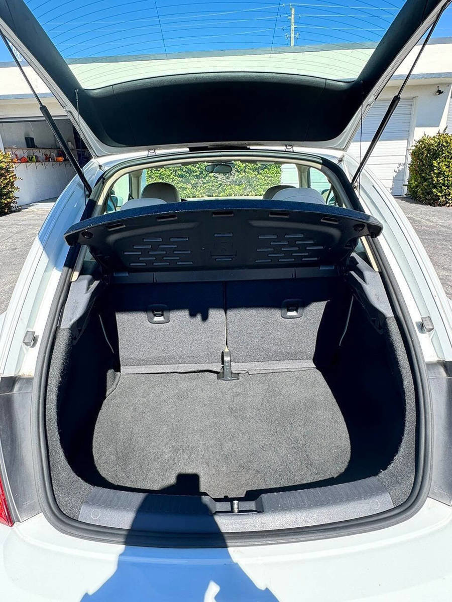 Used 2015 Volkswagen Beetle 1.8T FWD image 6