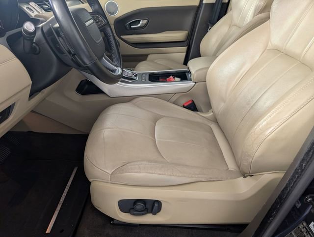 Used 2016 Land Rover Range Rover Evoque SE image 12