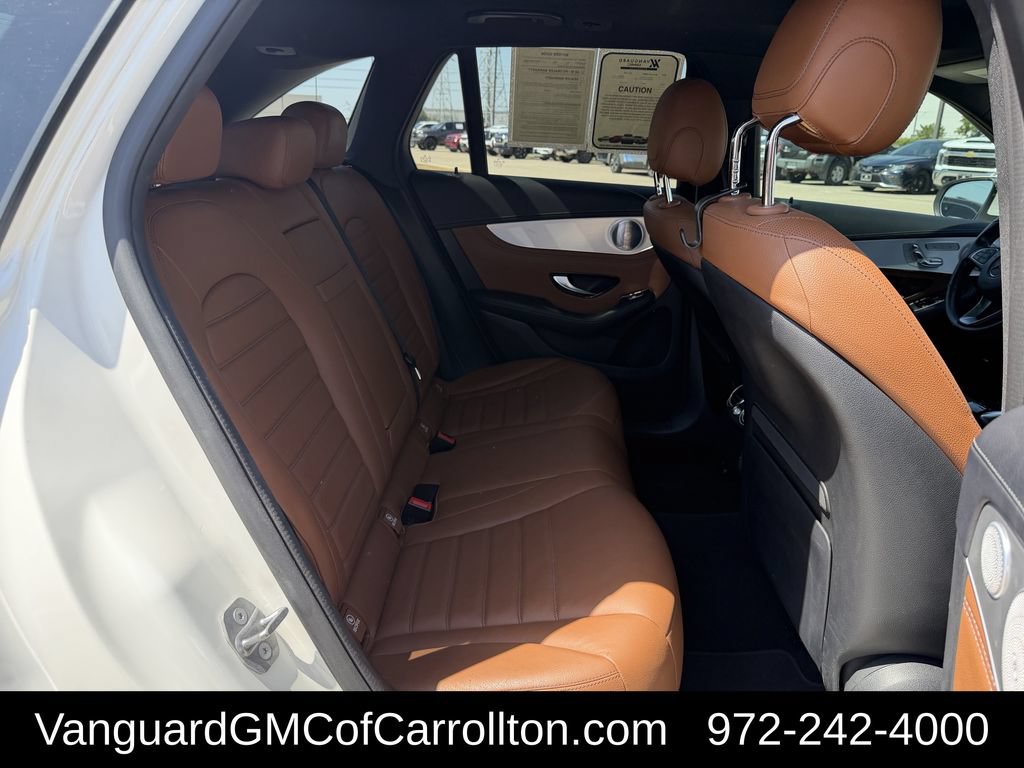 Used 2019 Mercedes-Benz GLC 300 4MATIC image 32