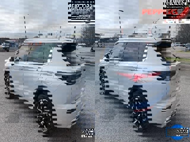 Used 2024 Mitsubishi Outlander SEL Black Edition image 4