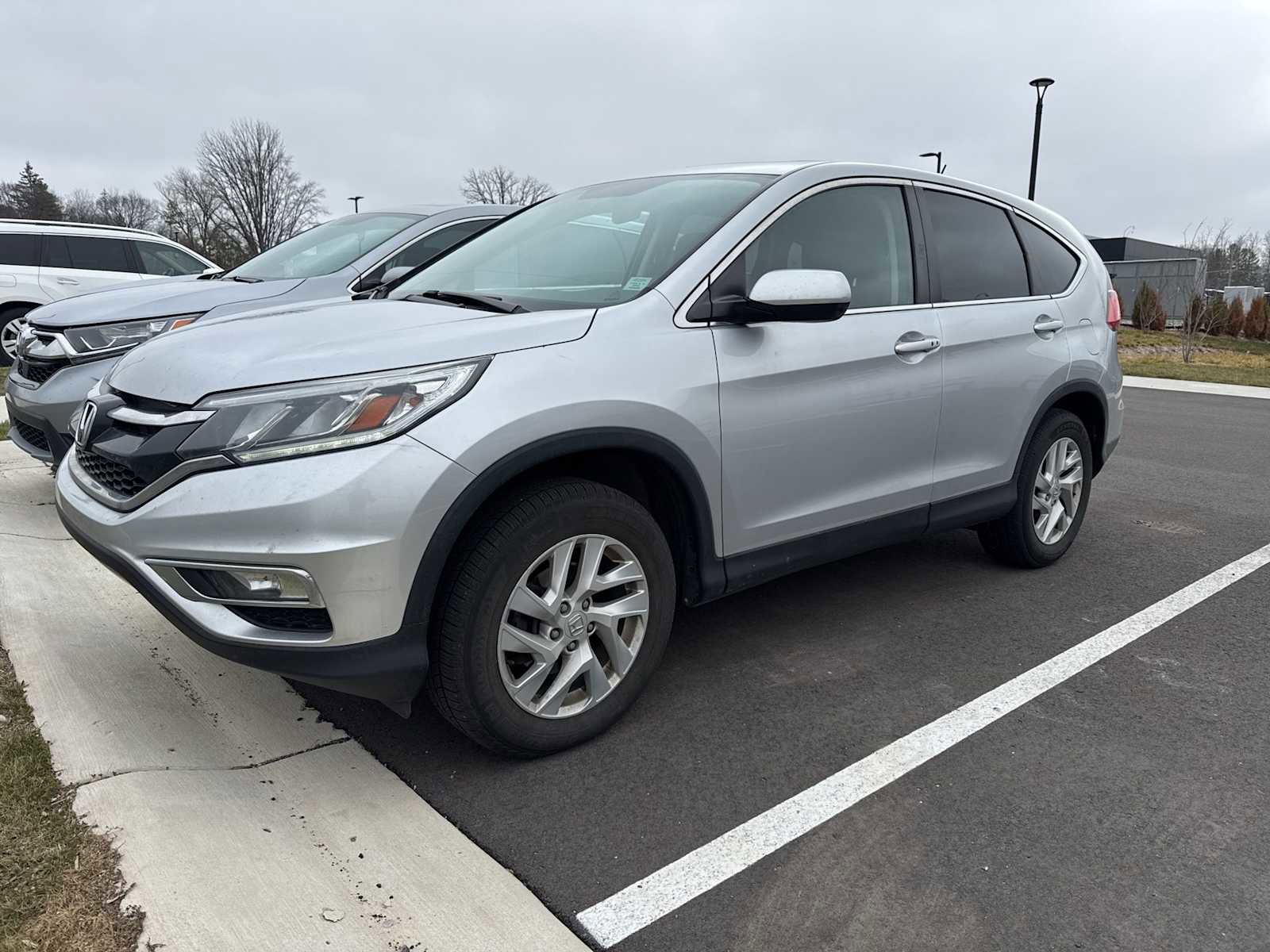 Used 2016 Honda CR-V EX image 1