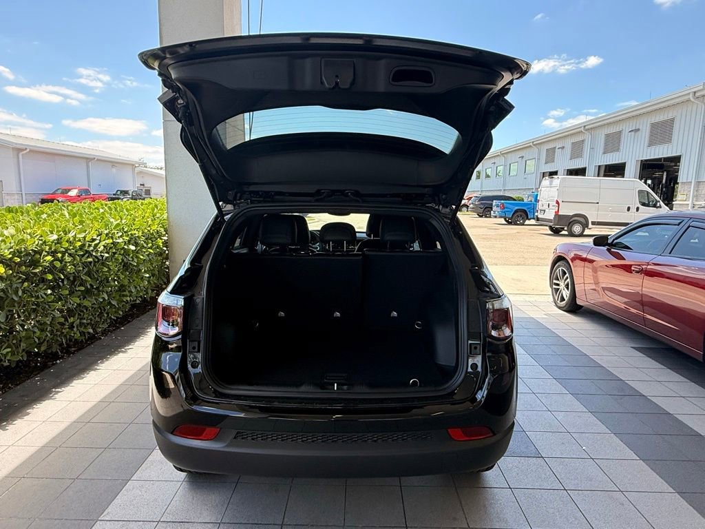New 2026 Jeep Compass Latitude AWD/4WD image 35
