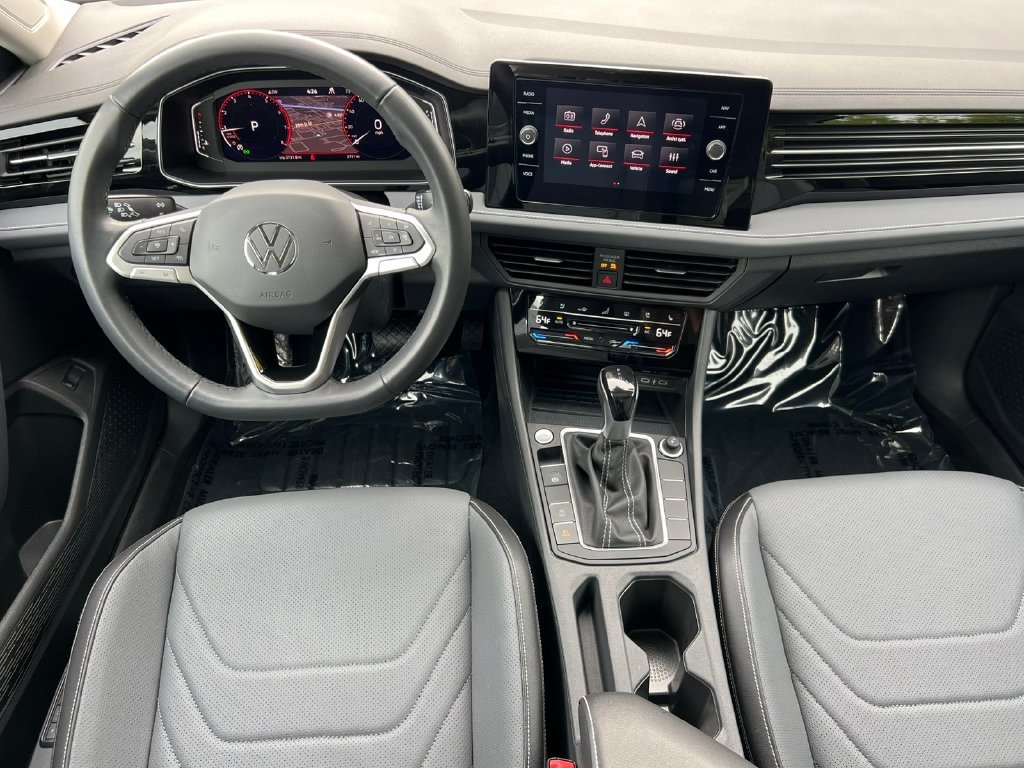Used 2026 Volkswagen Jetta SEL FWD image 5