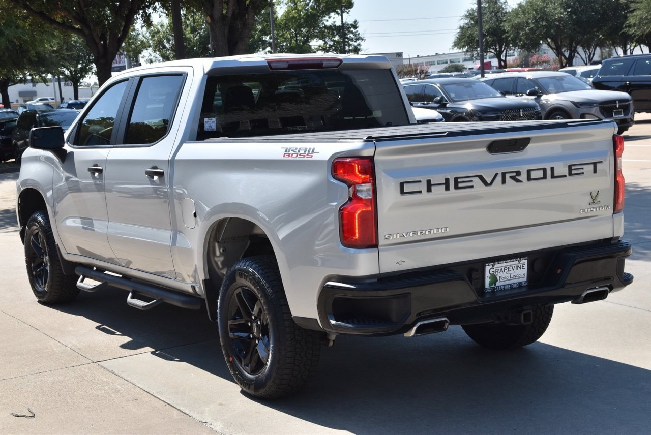 Used 2021 Chevrolet Silverado 1500 Custom Trail Boss AWD/4WD image 10