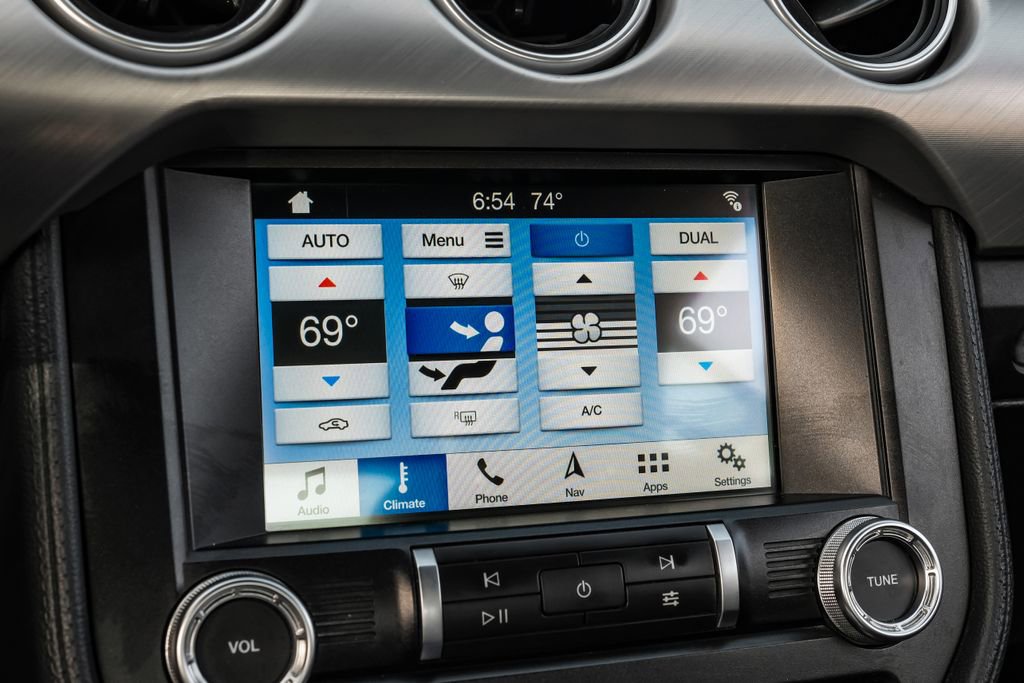 Used 2019 Ford Mustang GT Premium RWD image 28