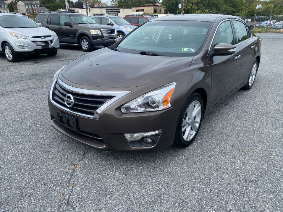 Used 2013 Nissan Altima 2.5 SL w/ Technology Pkg