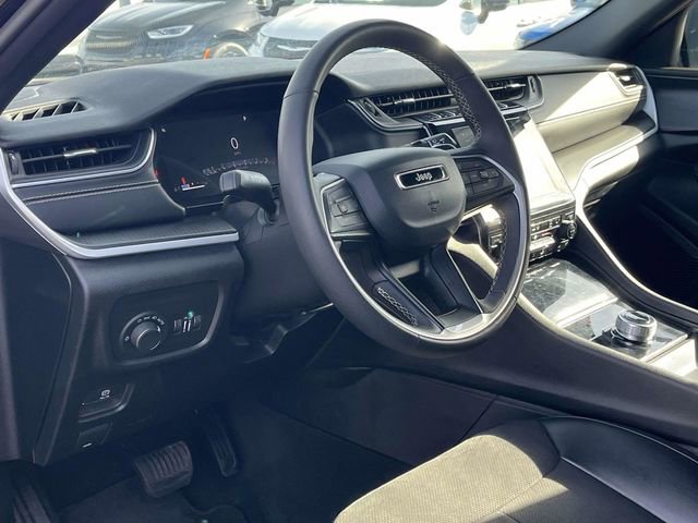 Used 2024 Jeep Grand Cherokee L Altitude image 12