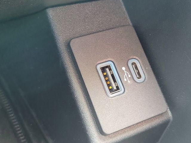 Certified 2024 Ford Edge Titanium AWD/4WD image 18