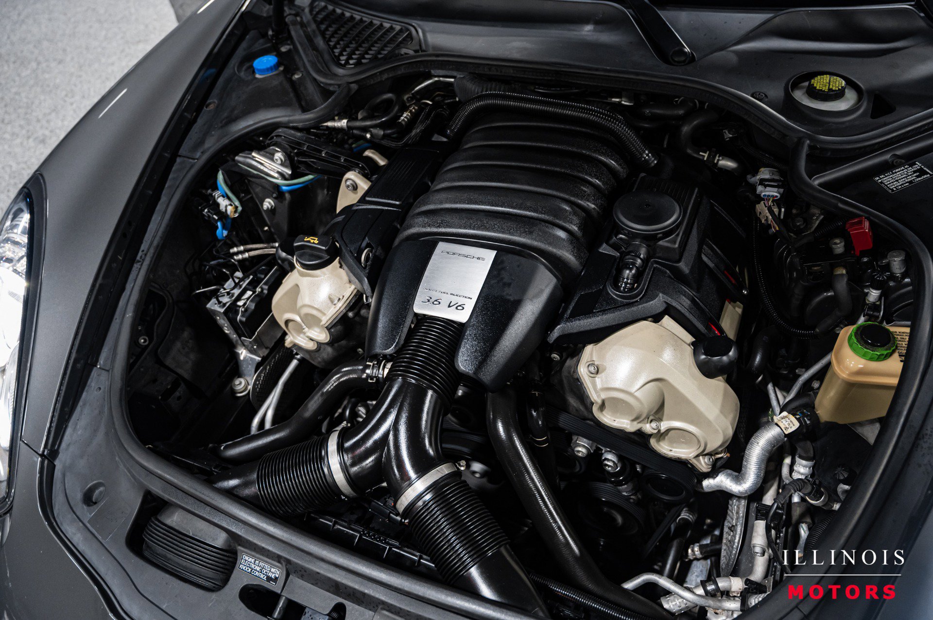 Used 2016 Porsche Panamera 4 Edition image 40