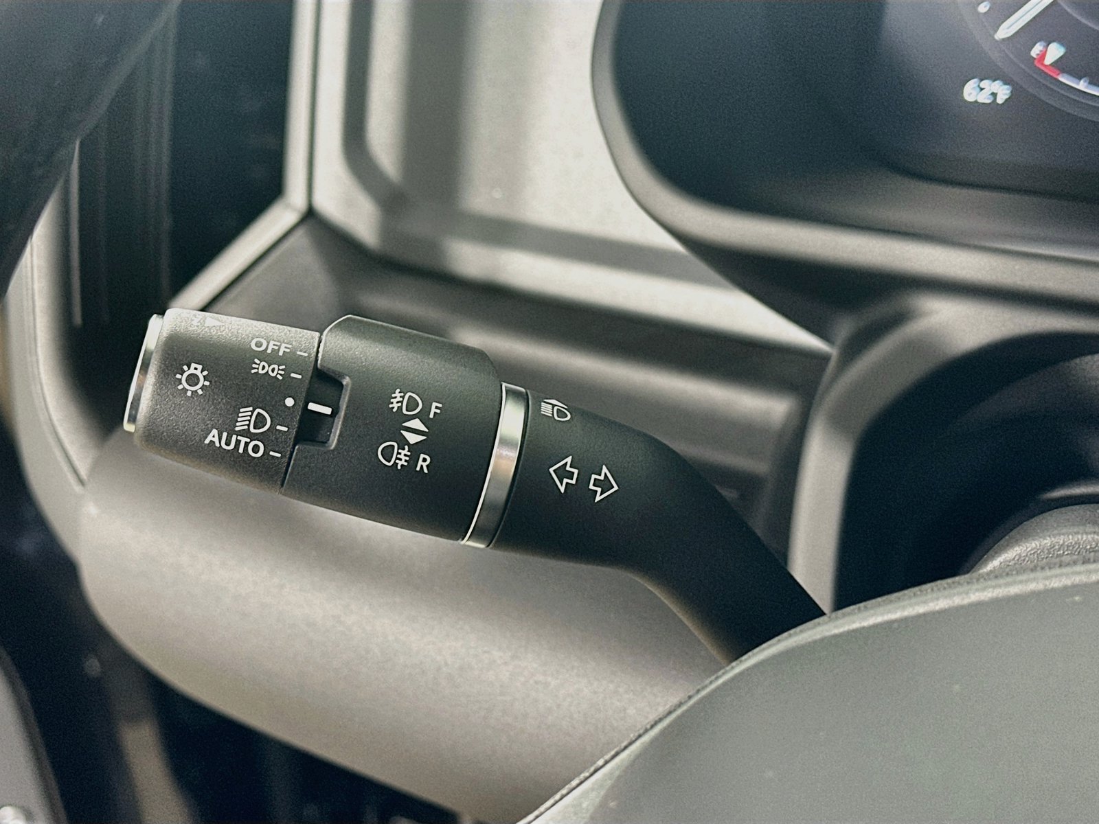 New 2026 Land Rover Defender 110 X-Dynamic SE AWD/4WD image 20